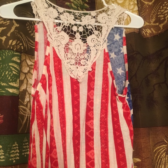 Adorable American flag tank top with lace back - Picture 4 of 4